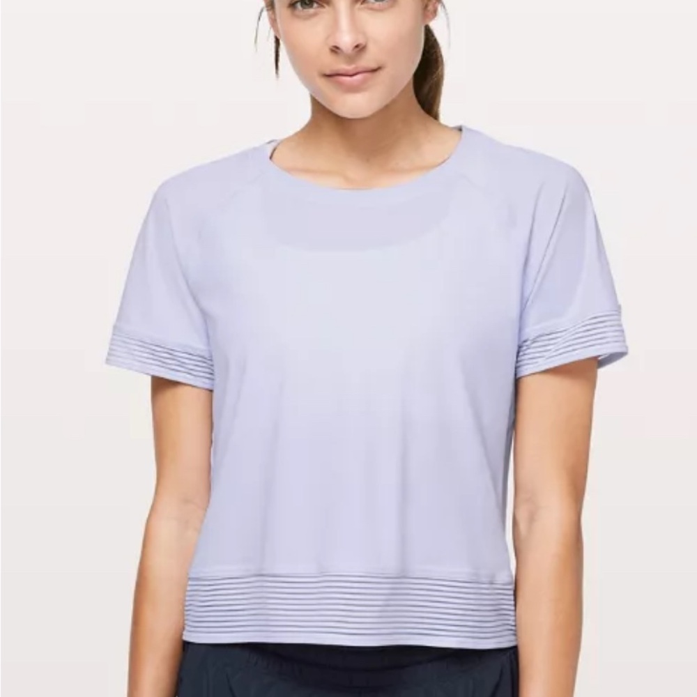 lululemon athletica Lavender Short Sleeve Tee size 6-8